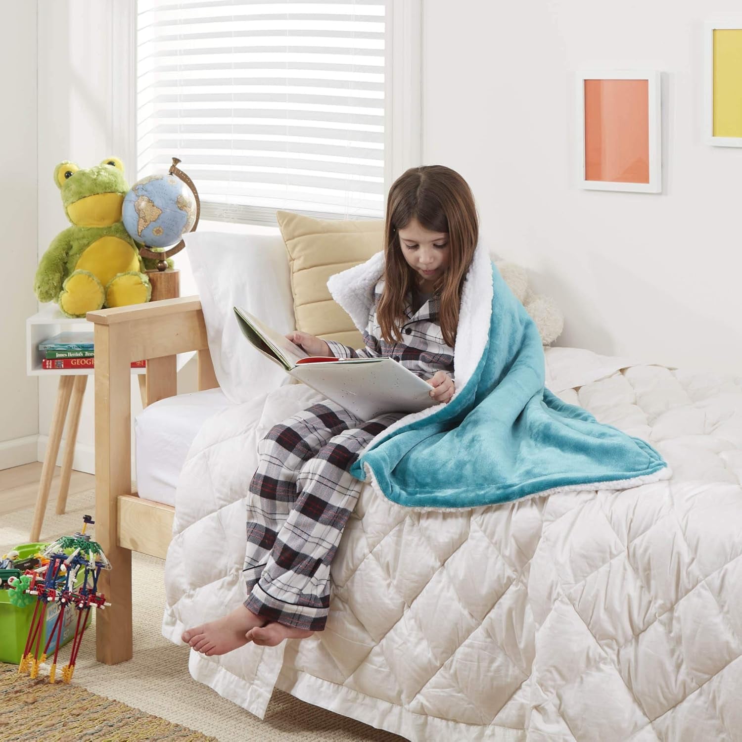 Sherpa Throw Blanket Super Soft Reversible Ultra Luxurious Plush Blanket, 40 X 50 Inches, Teal/White